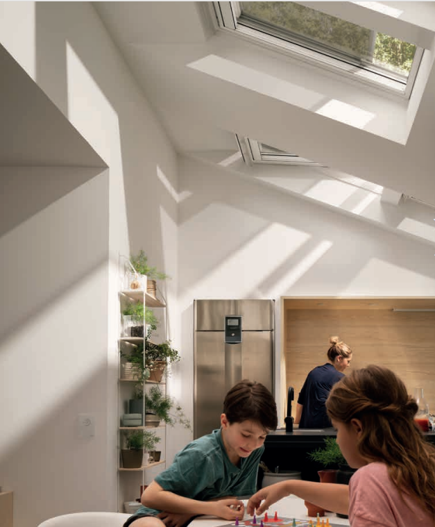 Сенници VELUX за покривни прозорци: Защита от топлина и светлина